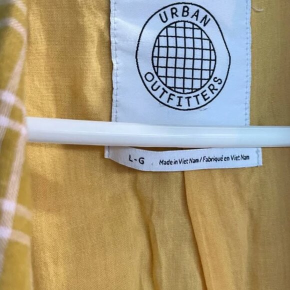 Urban Outfitters Plaid trench coat - Picture 3 of 5